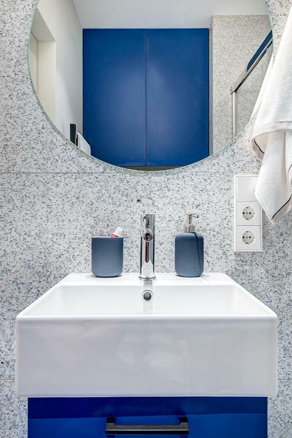 Happy Inn Gold Studio, Self Check-In, Parking In The Underground Garage Вильнюс Экстерьер фото