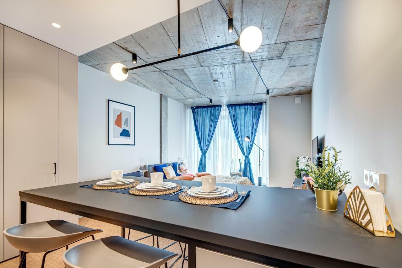 Happy Inn Gold Studio, Self Check-In, Parking In The Underground Garage Вильнюс Экстерьер фото